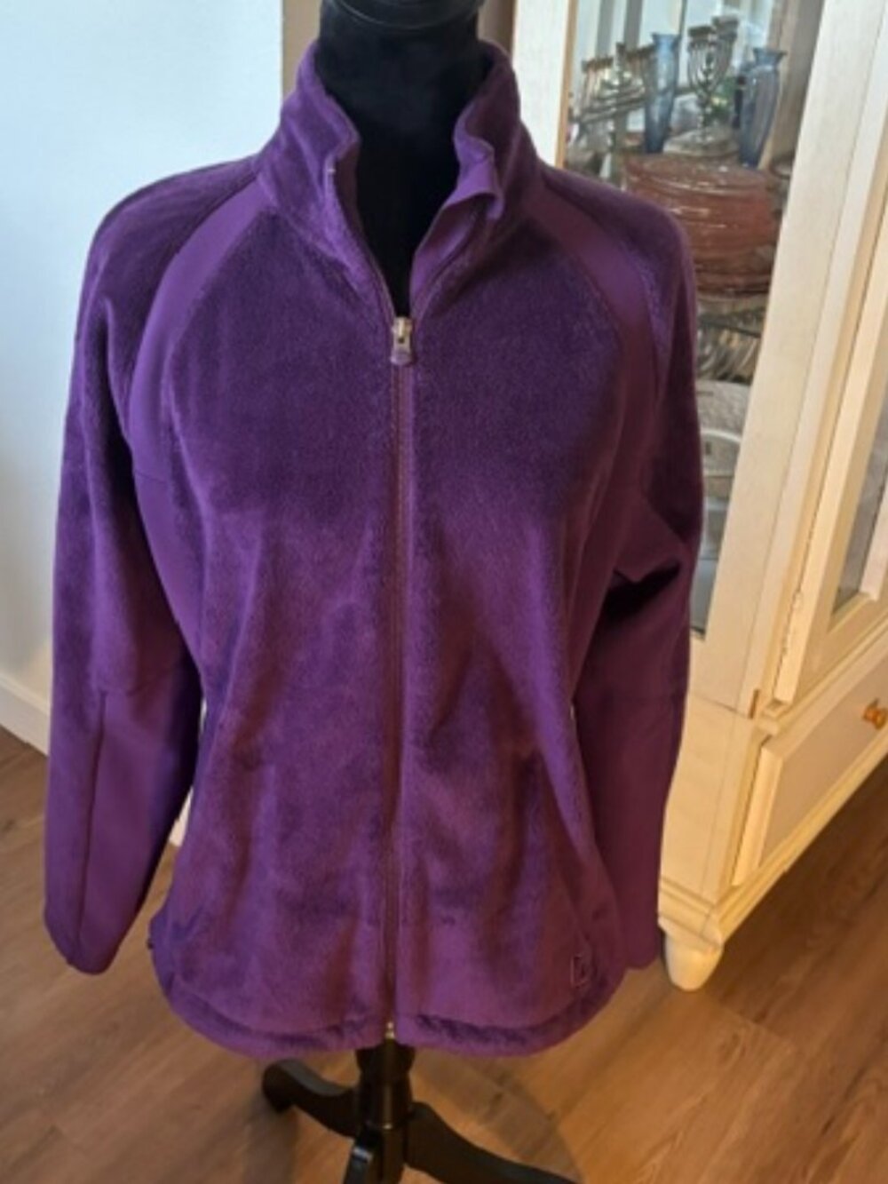 REI Womans Purple Velour Fleece Full Zip Athletic Jacket EUC L